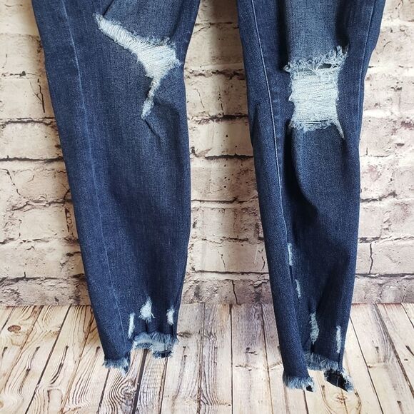 Fashion Nova "Your Turn" Ankle Jeans - Picture 3 of 7